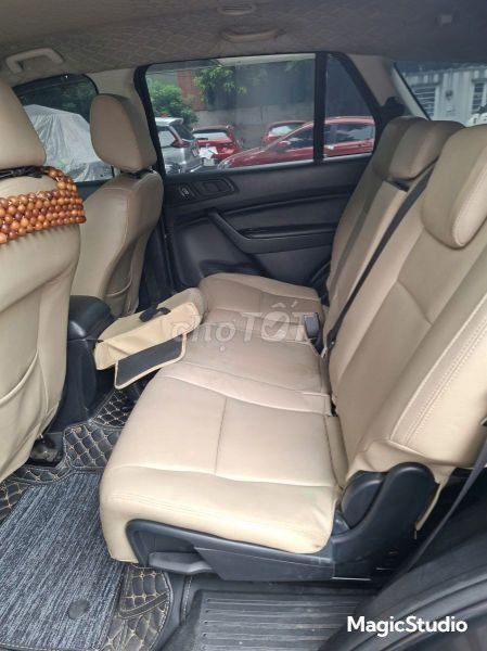 Ford Everest Ambiente 2.2L 4x4 MT 2018