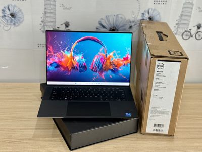 Dell XPS 9530 i7-13700H, 32GB, 1TB, RTX 4050 FHD+