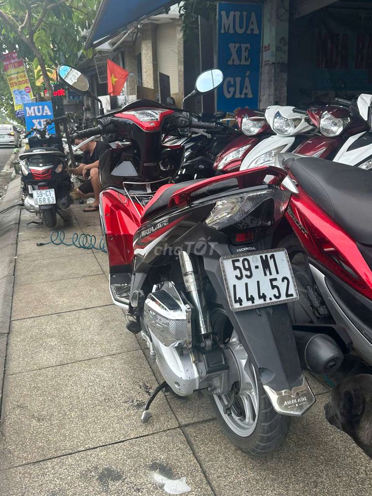 Air Blade.2013.khóa lớn .đẹp nguyên zinchính chủ.. Mua bán Xe máy tại Quận Tân Phú Tp Hồ Chí Minh được đăng bởi Phan Tấn hình 3