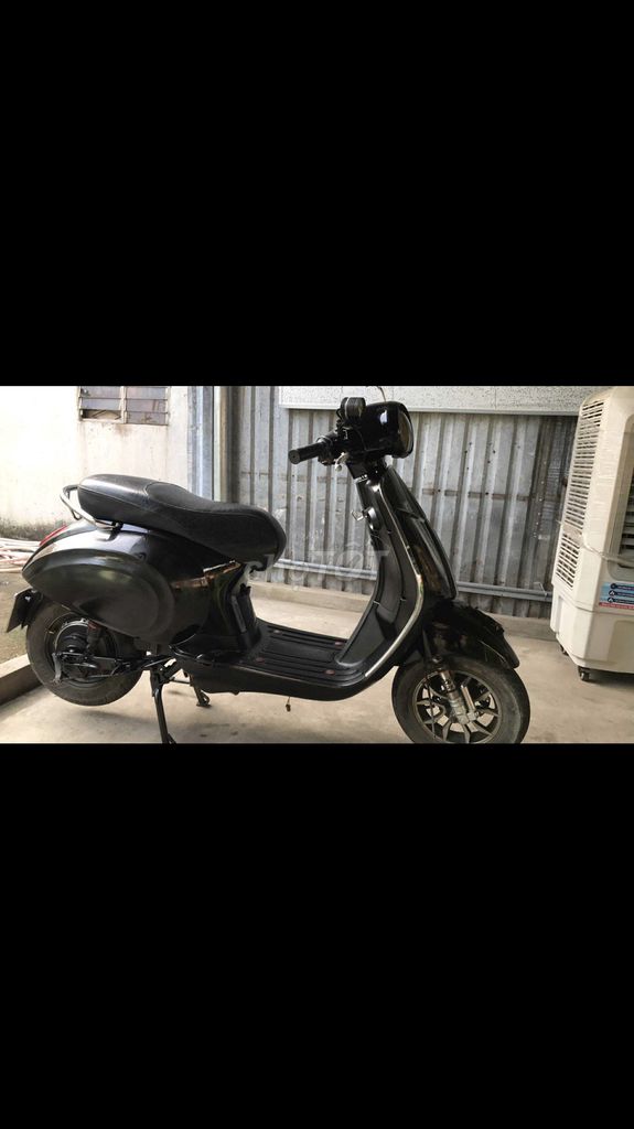 Xe máy điện Vespa màu Đen. Mua bán Xe điện tại Thành phố Thuận An Bình Dương được đăng bởi DO VAN VO hình 2