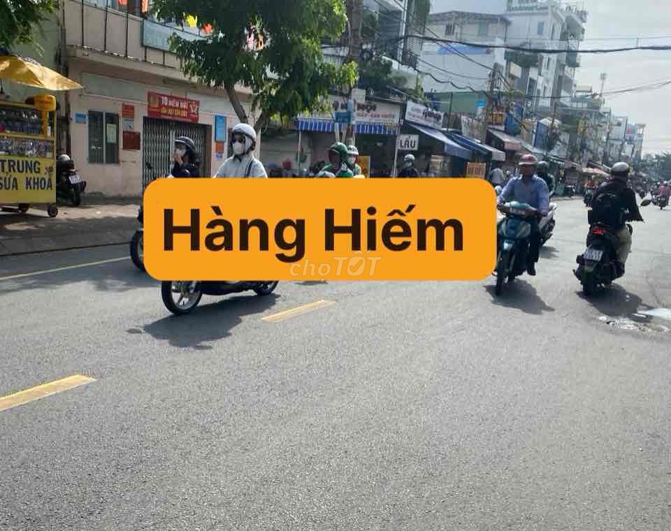 HOT. BÁN MT ĐƯỜNG 17, Kinh Doanh Sầm Uất dt 3,5x24m Nhà c4 Giá 13,1 ty