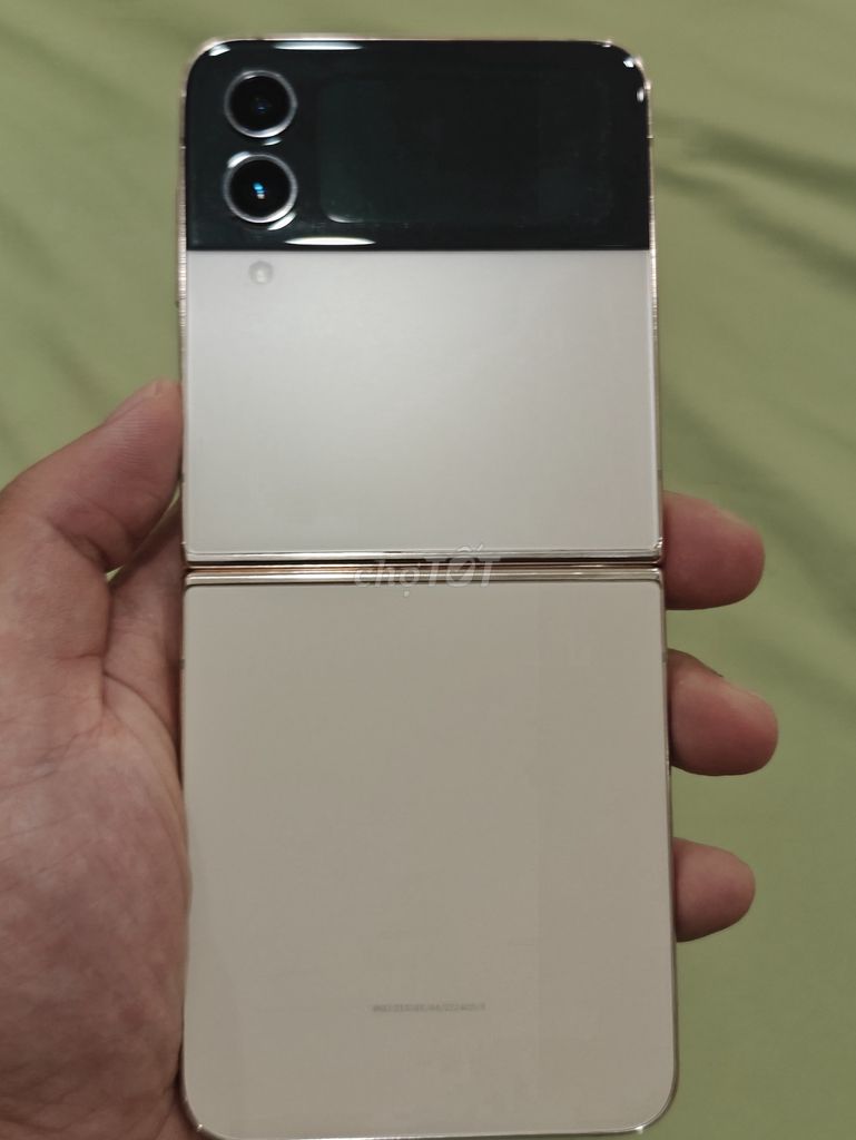 Samsung Zflip 4 Vàng hồng Like New. Mua bán Điện thoại tại Quận Nam Từ Liêm Hà Nội được đăng bởi Đã Bay hình 1