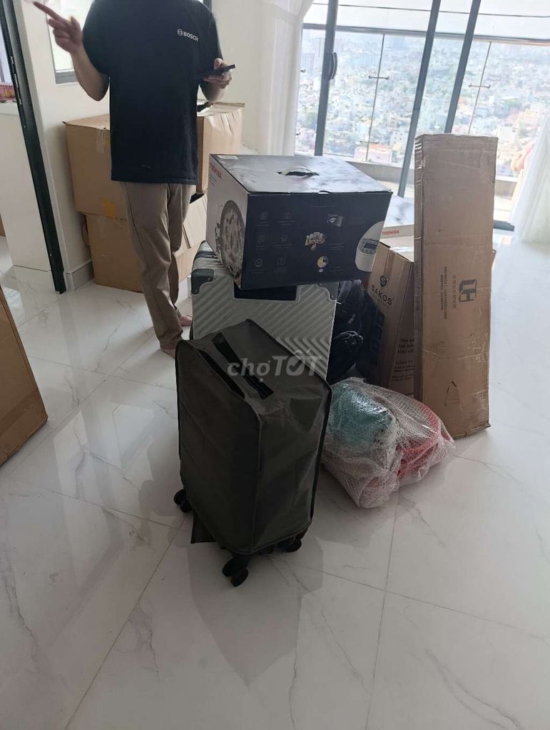 Dịch vụ chuyển nhà TPHCM. Dịch vụ chuyển nhà tại Quận Tân Phú Tp Hồ Chí Minh được đăng bởi mr tùng hình 1