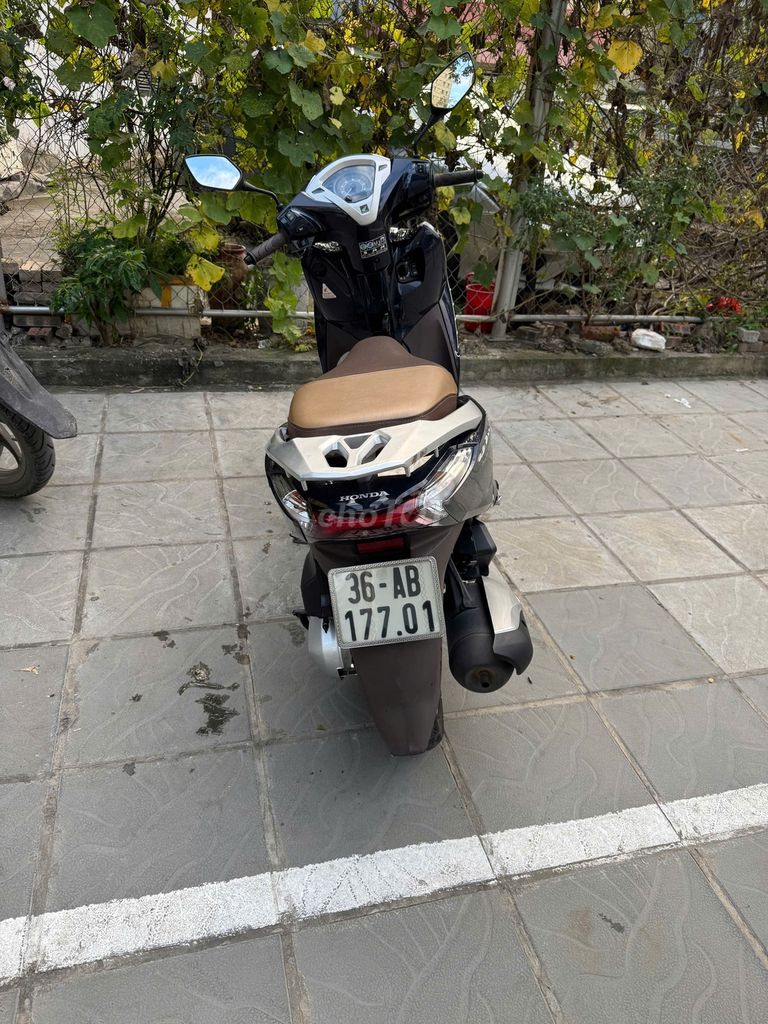 Honda Lead Xanh. Mua bán Xe máy tại Quận Hà Đông Hà Nội được đăng bởi Tùng Lê hình 3