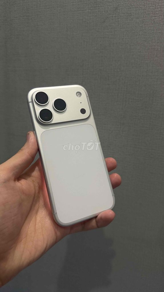Apple 17 Pro LLA 256GB Trắng. Mua bán Điện thoại tại Quận 8 Tp Hồ Chí Minh được đăng bởi K hình 1