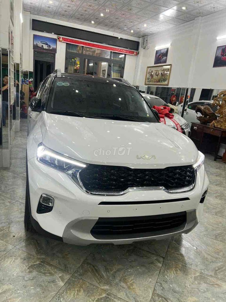 Kia Sonet 2022 - 14000 km PREMIUM