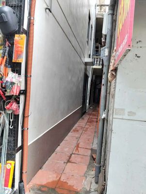 Bán nhà riêng sổ đỏ chính chủ phố hàng cháo quận đống đa 5 tầng 3,32. Mua bán nhà ở tại Quận Đống Đa Hà Nội được đăng bởi Kim Dung