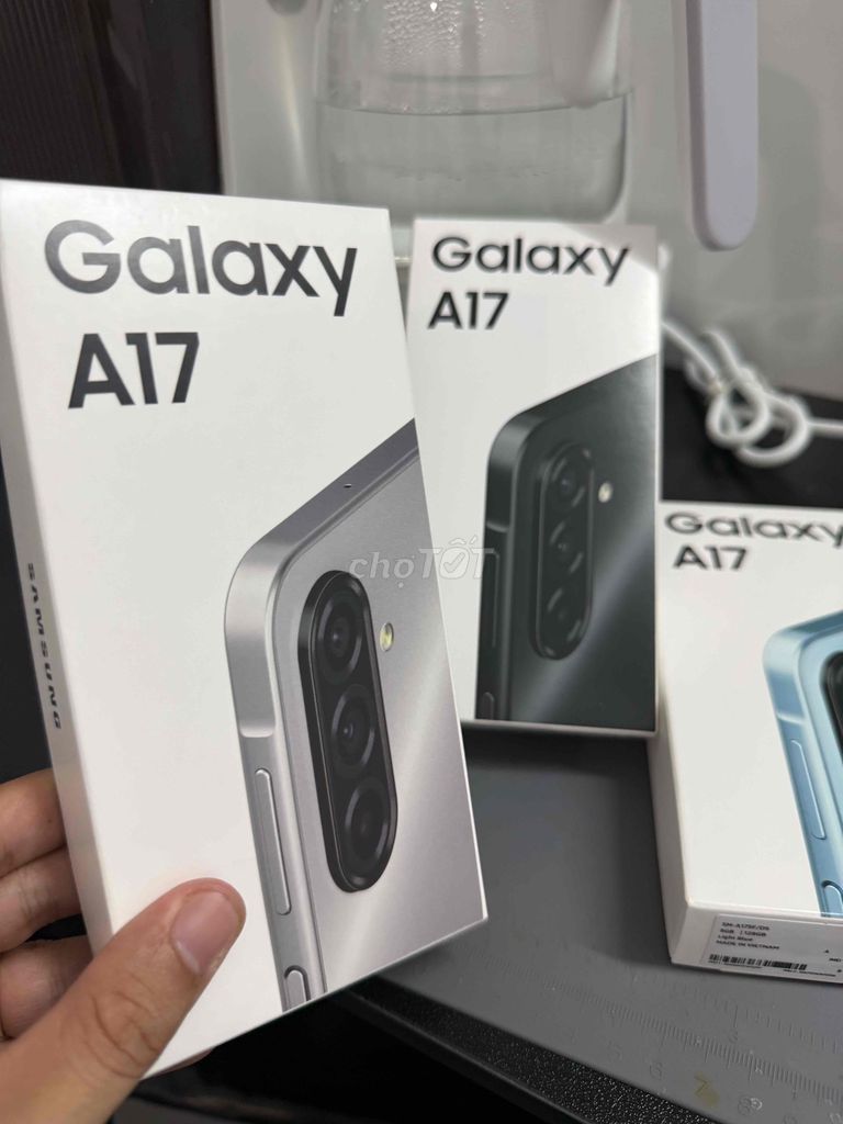 Samsung Galaxy A17 Mới nguyên bản ram 8. Mua bán Điện thoại tại Thành phố Thủ Đức Tp Hồ Chí Minh được đăng bởi Minh Sang Store Góp Bao Nợ Xấu hình 1