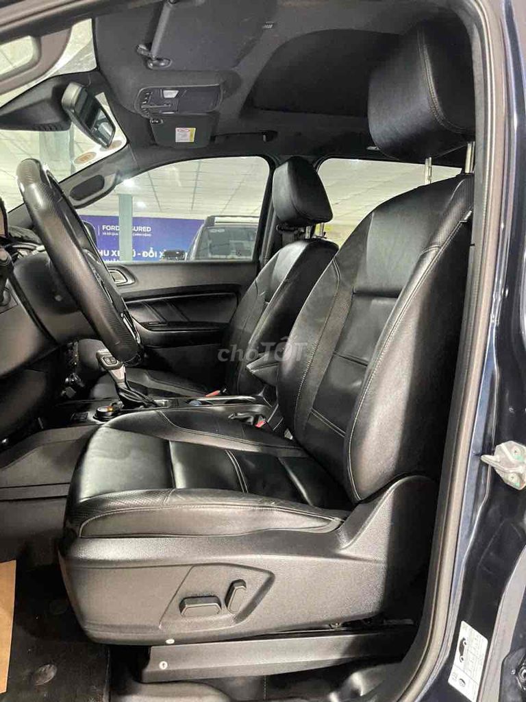 Ford Everest 2020 Titanium 4x4 - 67.000km. Mua bán Ô tô tại Quận Tân Bình Tp Hồ Chí Minh được đăng bởi Sài Gòn Ford hình 9