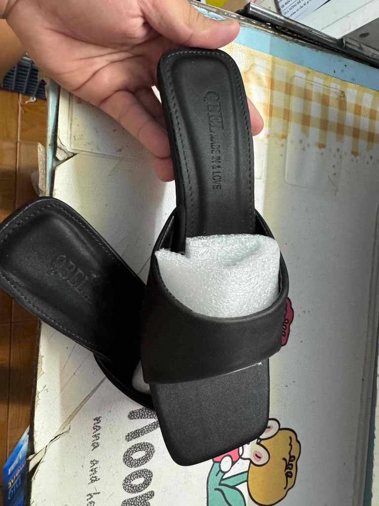 Guốc cao gót Nữ Đen Satin Gót vuông 5cm. Mua bán Giày dép tại Quận 12 Tp Hồ Chí Minh được đăng bởi tiểu vy hình 1