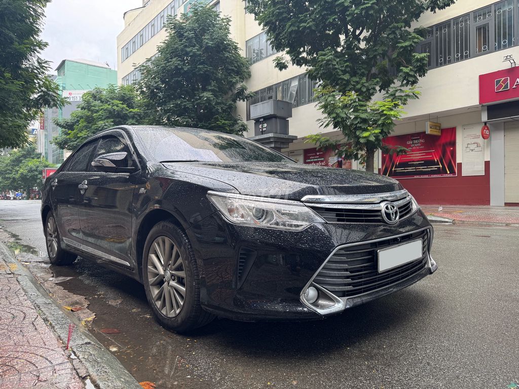 Toyota Camry 2.5Q 2015 Черная 43 000 км