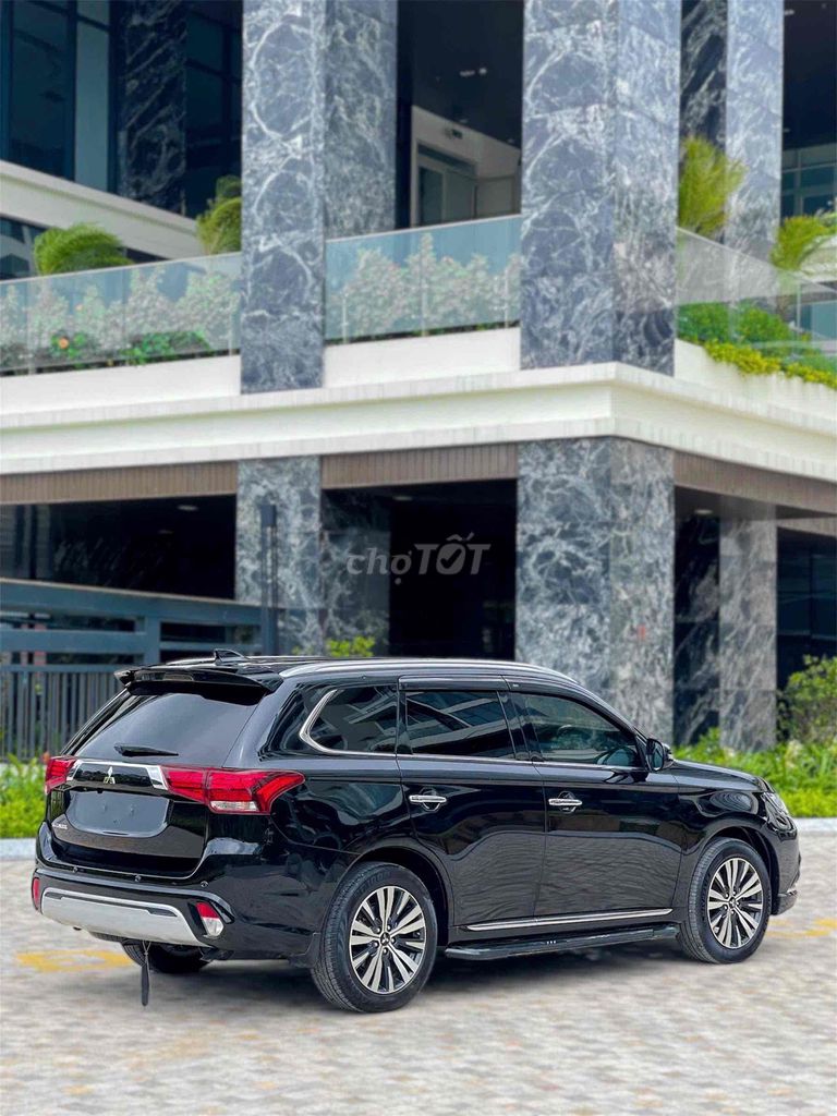 Mitsubishi Outlander 2022 2.0 CVT - 650000 km