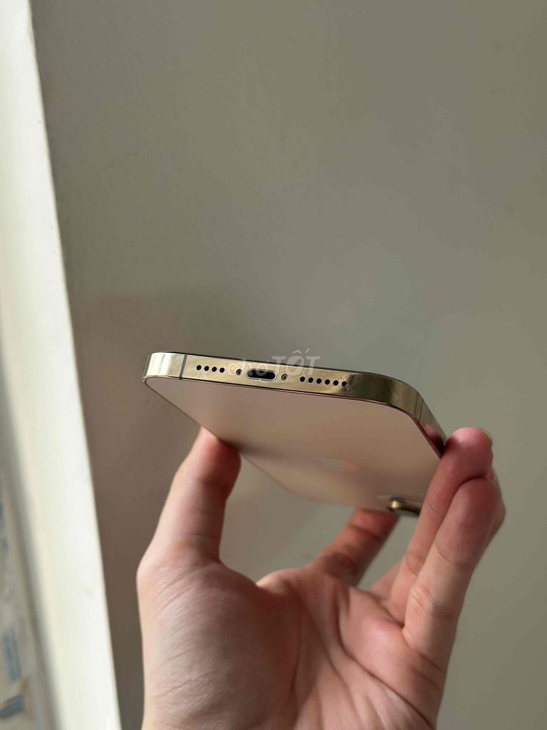 Apple iPhone 12 Pro Max 256GB Vàng. Mua bán Điện thoại tại Quận Hai Bà Trưng Hà Nội được đăng bởi Hà hình 1