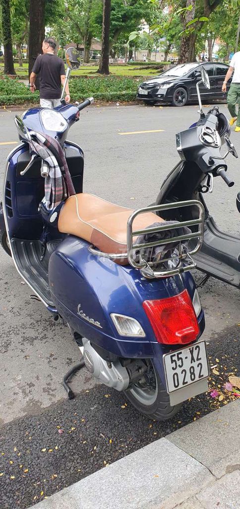 Bán Vespa nhập ý đẹp zin. Mua bán Xe máy tại Quận 1 Tp Hồ Chí Minh được đăng bởi Tư vấn pháp lý Bất động Sản hình 1