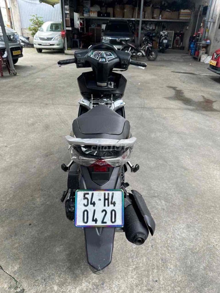 Honda Airblade 110 Fi màu đen bạc đời 2010 bstp. Mua bán Xe máy tại Quận 11 Tp Hồ Chí Minh được đăng bởi nguyenxuanthinh quận tân phú  hình 7
