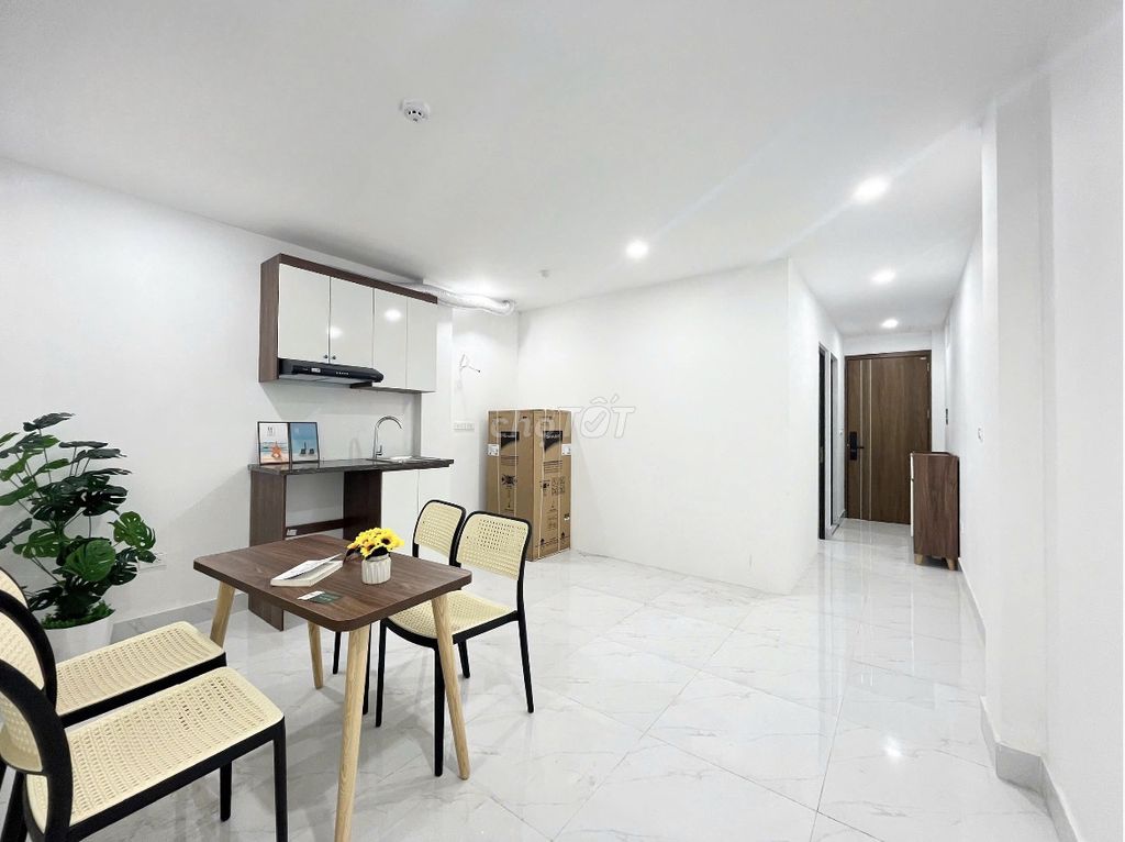 2 NGỦ 1 KHÁCH BAN CÔNG SIÊU LỚN Ô TÔ ĐỖ CỬA NGAY CÔNG VIÊN HOÀ BÌNH