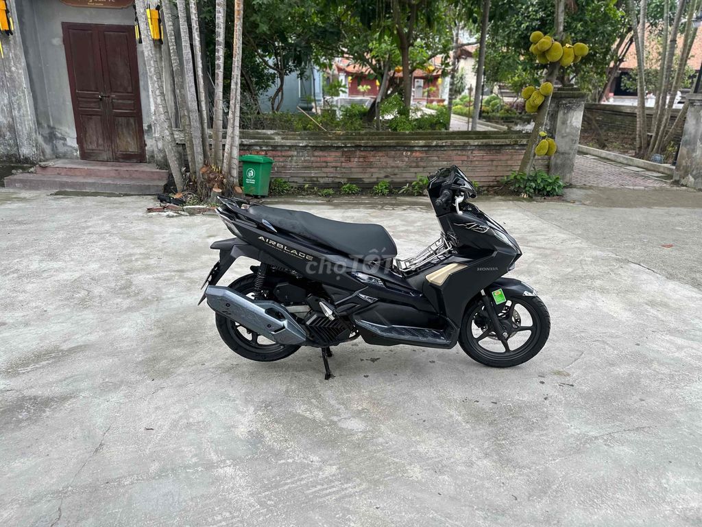 Air Blade 2023 đen sần bản đặt biệt odo 6000. Mua bán Xe máy tại Quận Lê Chân Hải Phòng được đăng bởi Nguyễn Thế Hiếu hình 4