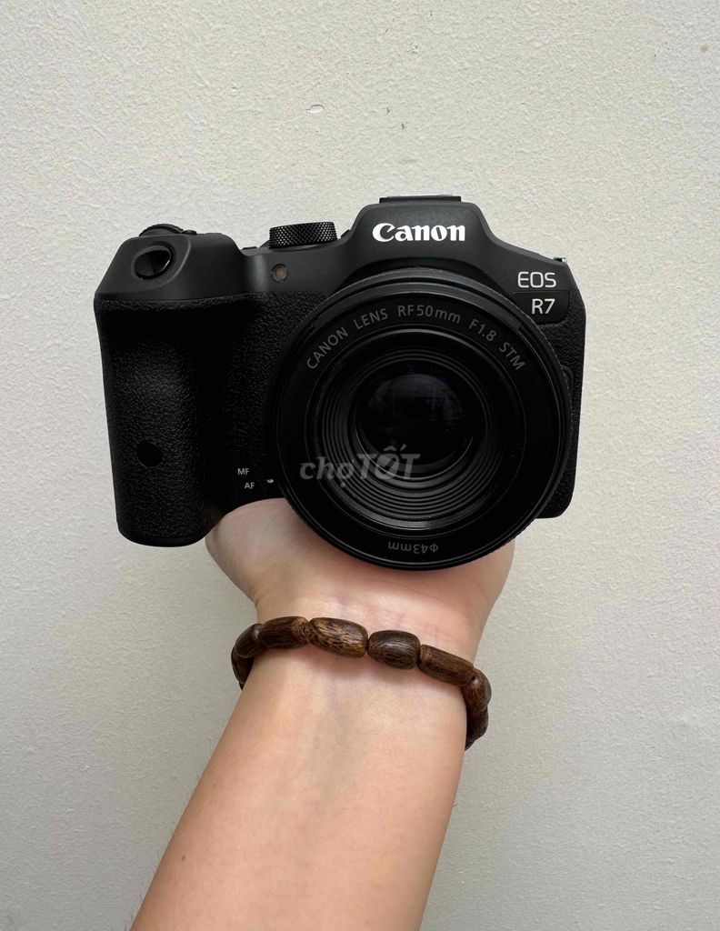 Canon R7 xách Us về mới 500 shot.