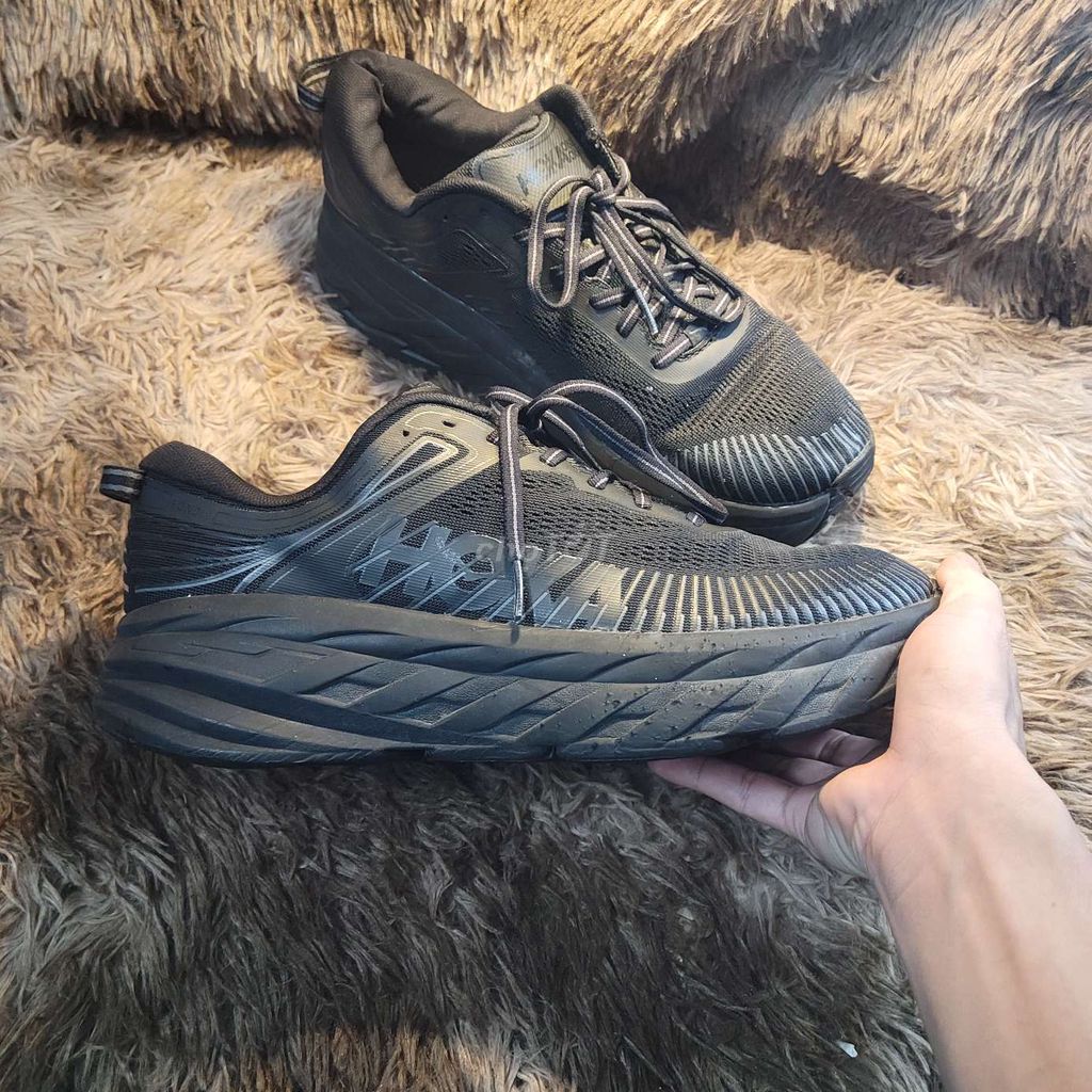 Hoka size 44