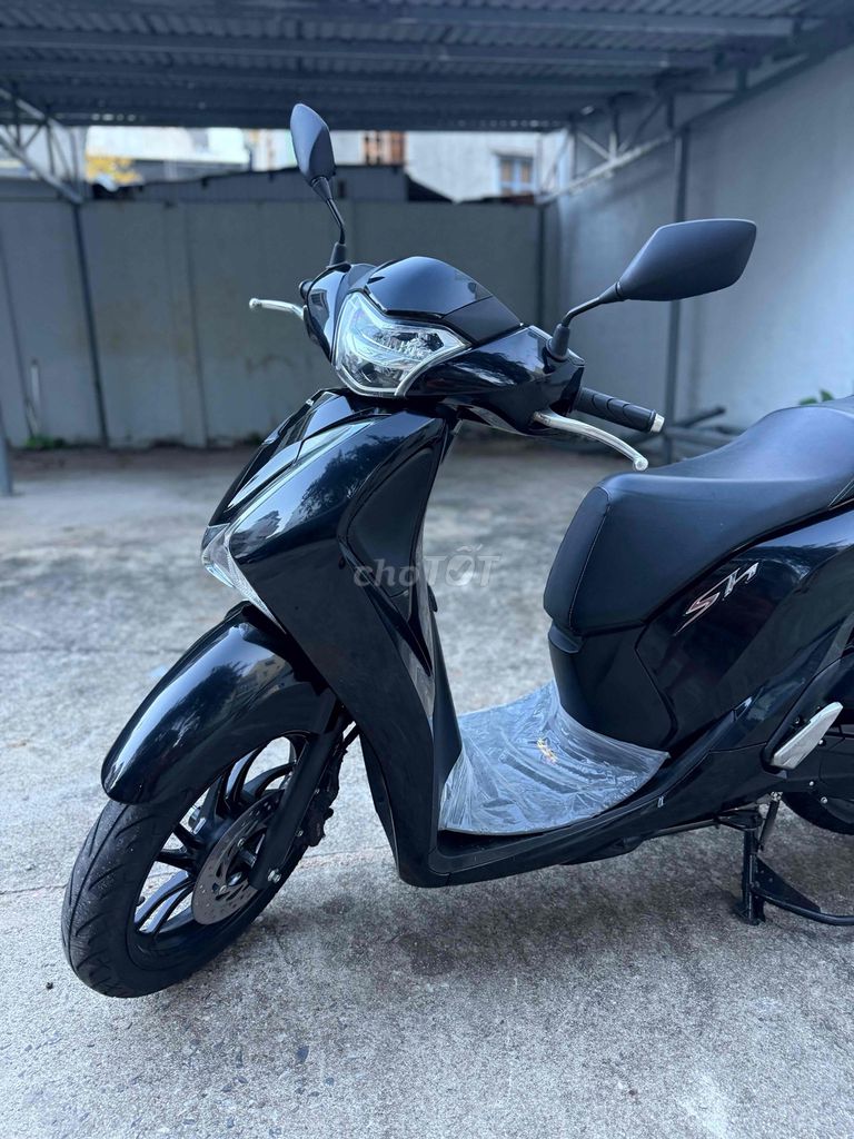 Honda SH 125 2016 Черный красивый автомобиль, тихий велосипед