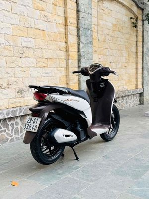 Sh mode 125fi trắng sport máy zin 100% 1 chủ. Mua bán Xe máy tại Quận Cầu Giấy Hà Nội được đăng bởi nguyễn bích thuỷ