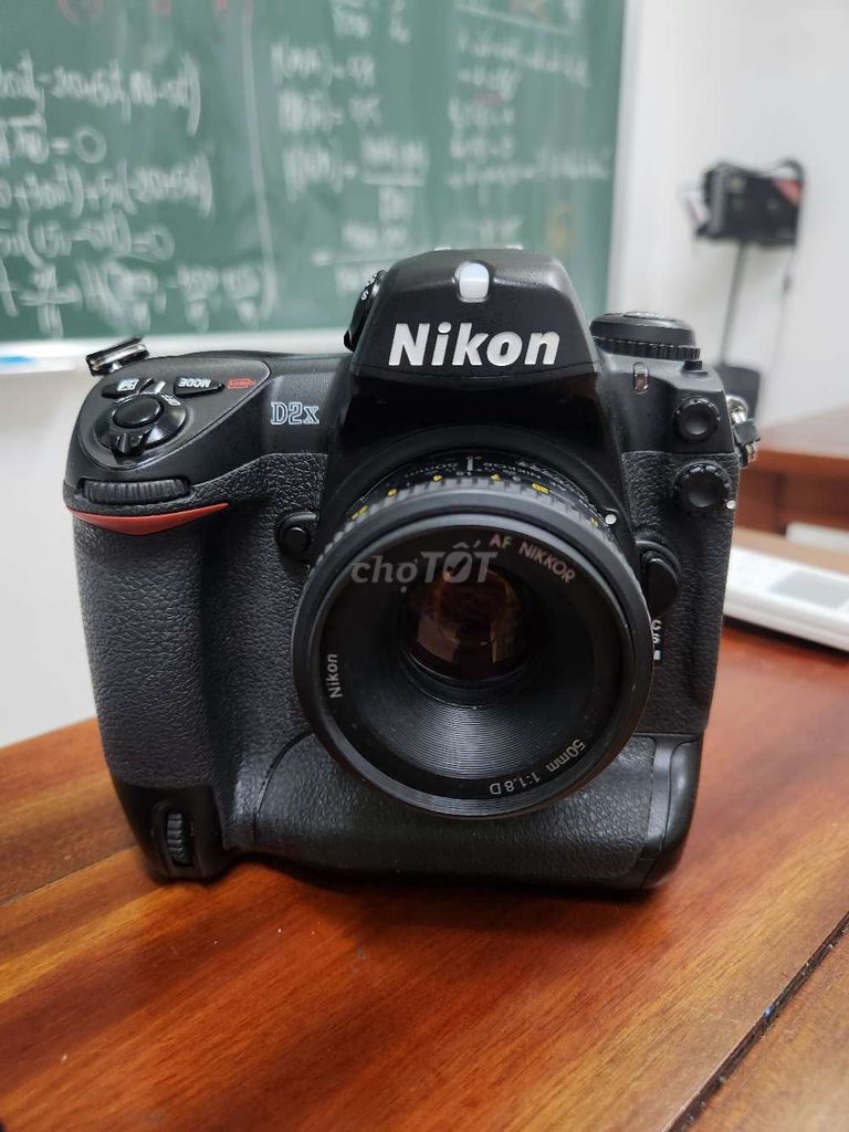 Máy ảnh Nikon D2x Đen. Mua bán Máy ảnh, Máy quay tại Thành phố Nha Trang Khánh Hòa được đăng bởi bui hoang nguyen hình 1