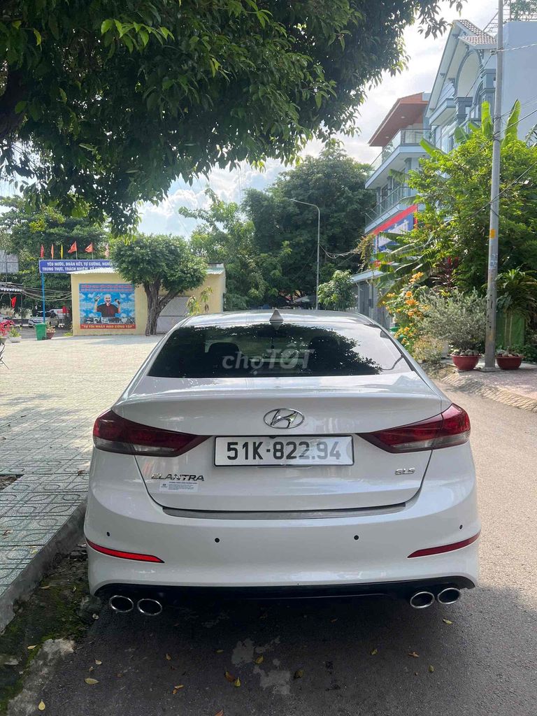 Hyundai Elantra 2018 1.6 AT - 1 km. Mua bán Ô tô tại Quận 12 Tp Hồ Chí Minh được đăng bởi helo hình 3