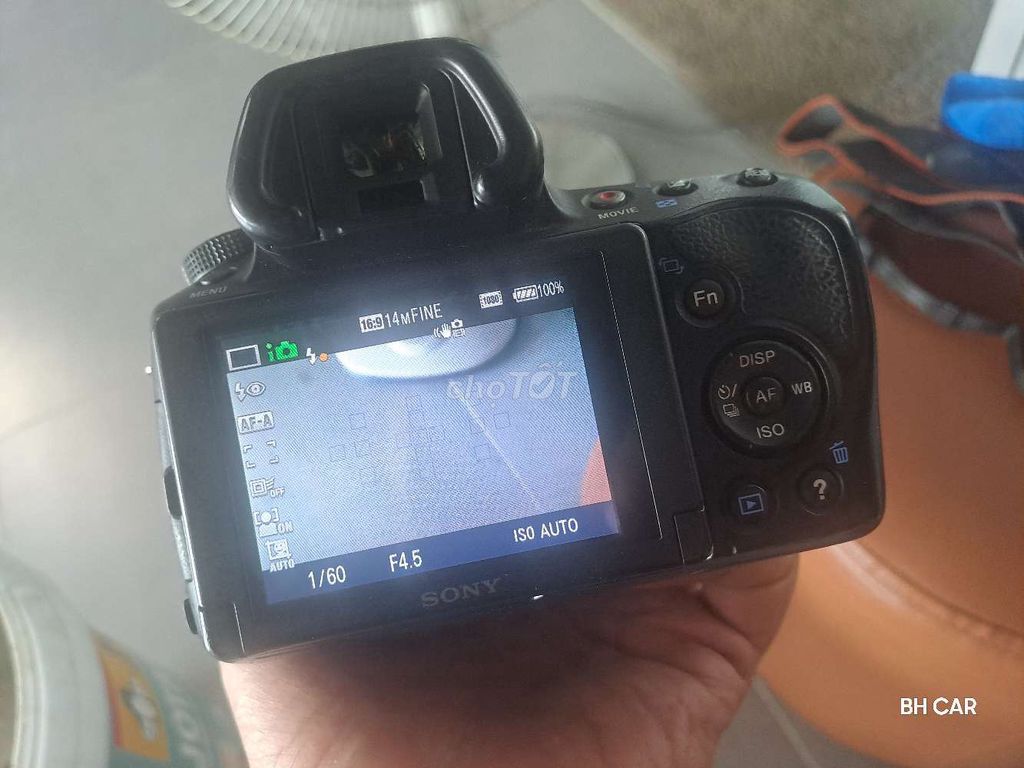 Hà Nội Cần bán máy ảnh sony alpha a37. Mua bán Máy ảnh, Máy quay tại Quận Long Biên Hà Nội được đăng bởi Bui Hoang hình 1