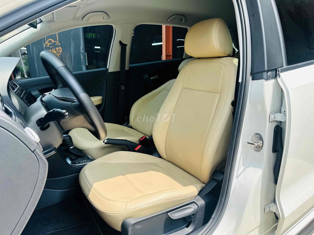 🔥 Volkswagen Polo Hatback Trắng 2020