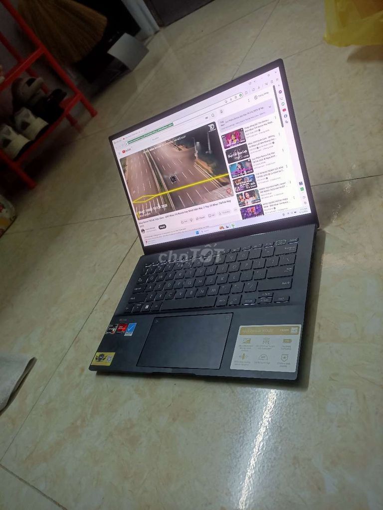 Asus Zenbook UM3402YAR Ryzen 7 14 inch 16GB/1TB. Mua bán Laptop tại Quận 7 Tp Hồ Chí Minh được đăng bởi lễ hình 1