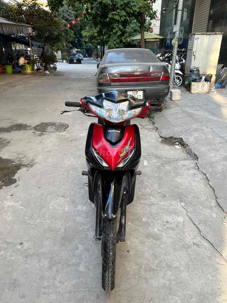 ai có nhu cầu liên hệ số điện thoại có fixx. Mua bán Xe máy tại Quận Hà Đông Hà Nội được đăng bởi Nguyễn đình hùng hình 4