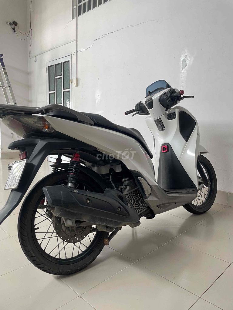 Bán shvn 2013 lên áo 2019. Mua bán Xe máy tại Huyện Mỹ Xuyên Sóc Trăng được đăng bởi Khánh hình 1