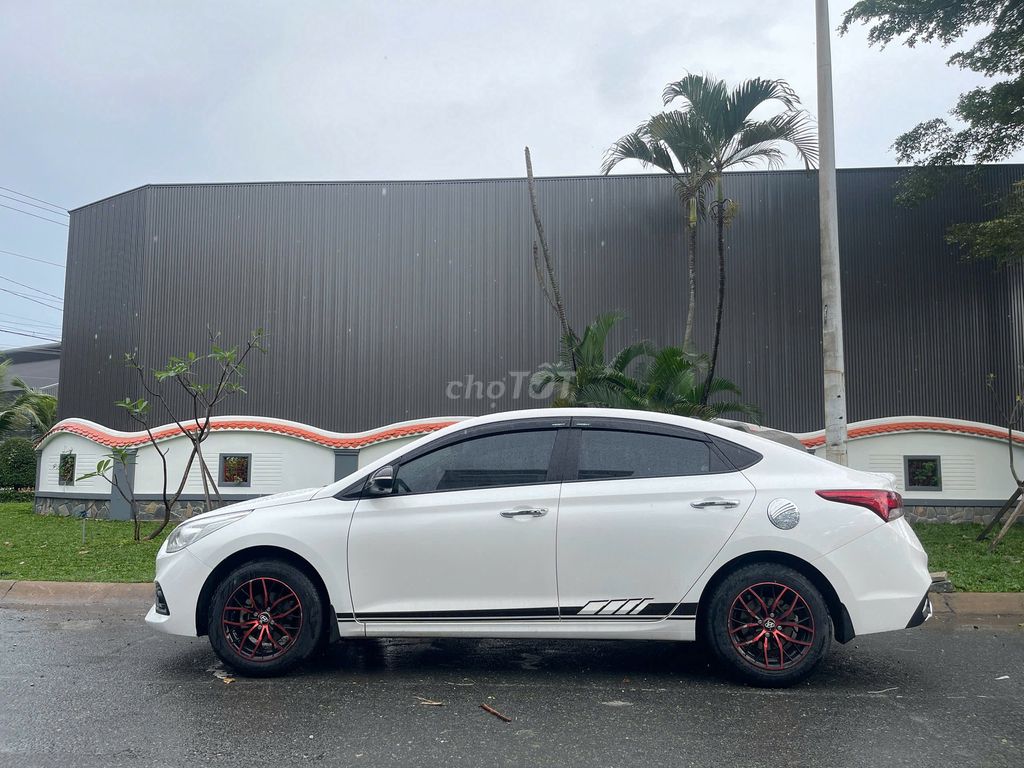 Hyundai Accent 1.4 MT 2020 - 77000 km. Mua bán Ô tô tại Thành phố Thủ Dầu Một Bình Dương được đăng bởi trần thị khánh huyền  hình 3