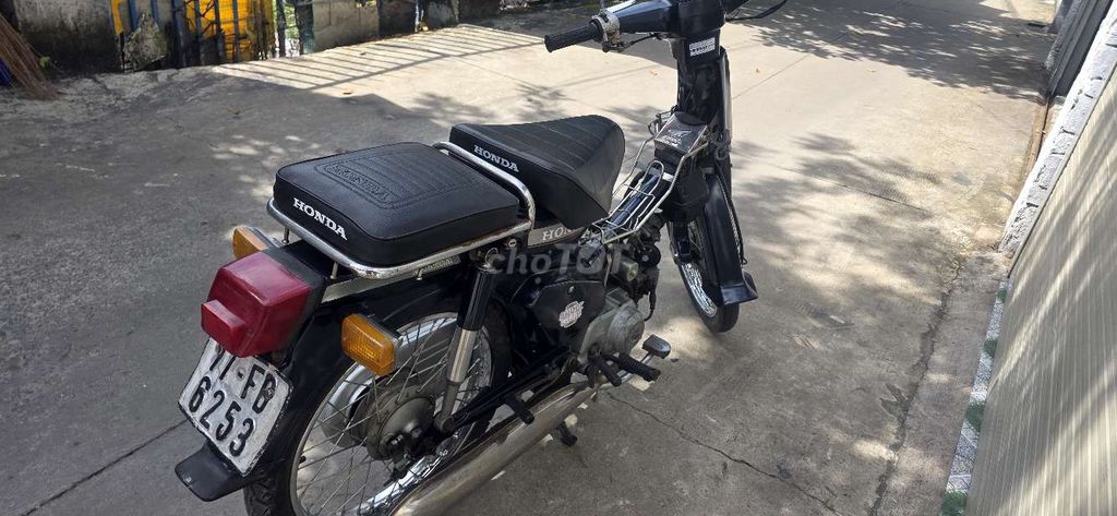 Xe máy Honda Cub 89 50cc màu xám đen. Mua bán Xe máy tại Huyện Hóc Môn Tp Hồ Chí Minh được đăng bởi Thanh Tung Mai hình 4