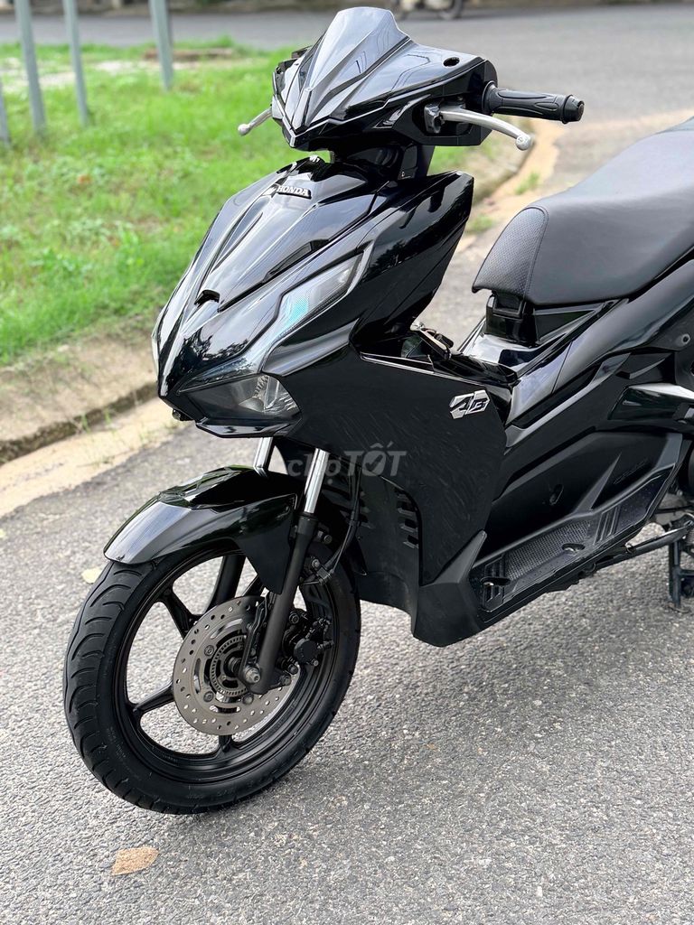 Смола для машин Honda Air Blade 150 ABS, черная шариковая машина