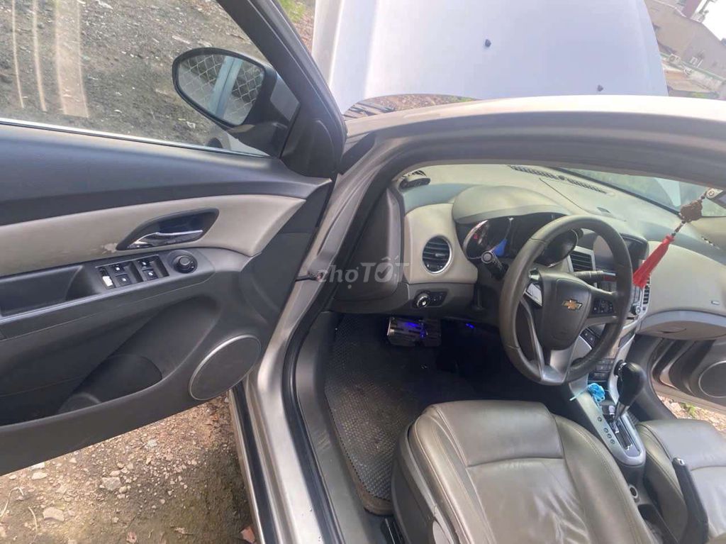 Chevrolet Cruze 2010 LTZ 1.8, số tự động. Mua bán Ô tô tại Quận 7 Tp Hồ Chí Minh được đăng bởi Gia Lam hình 4