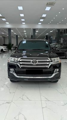 Toyota Land Cruiser 5.7 bản full 2016 Đen Mỹ