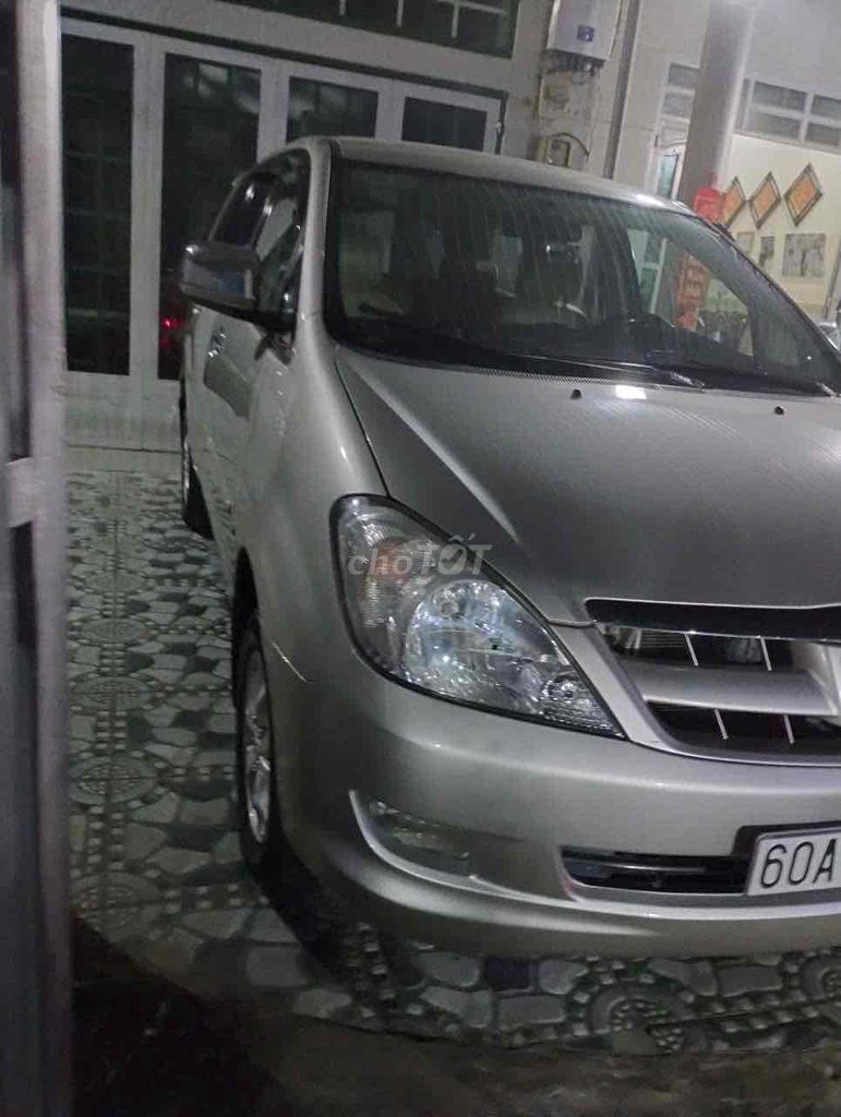 Toyota Innova 2008 G - 136000 km