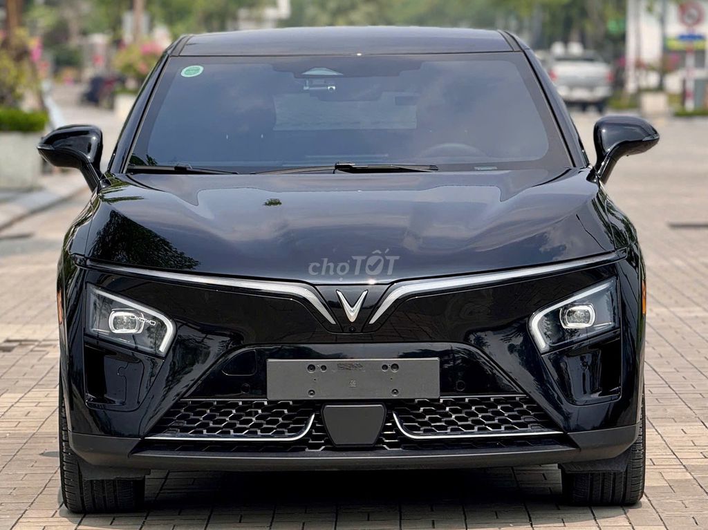 Vinfast VF7 Plus 2026 полный привод 6000 км электро