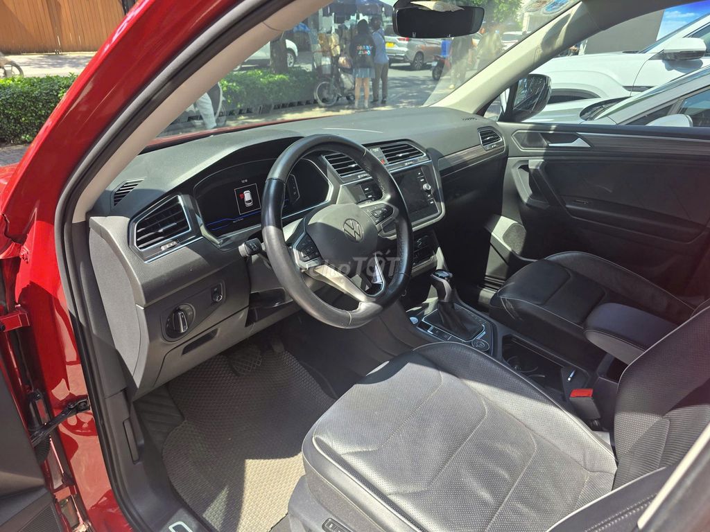 Volkswagen Tiguan. Mua bán Ô tô tại Quận 3 Tp Hồ Chí Minh được đăng bởi Volkswagen Central hình 7