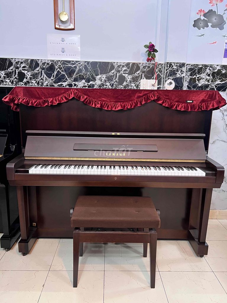 PIANO YAMAHA U5B