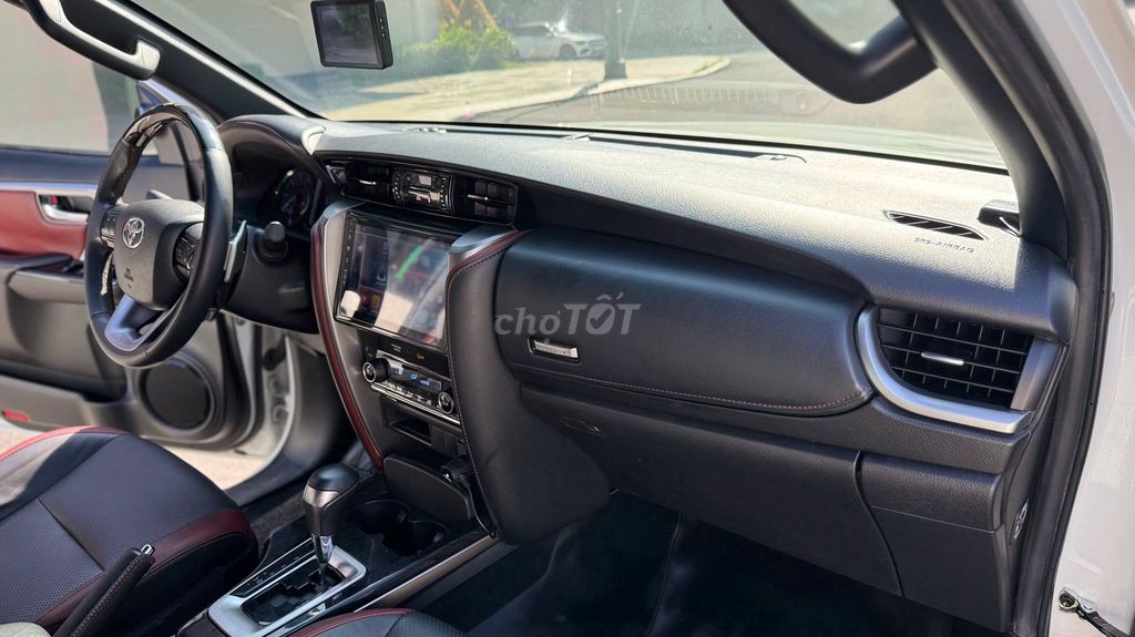 Toyota Fortuner Legender 2022 4x2AT 34000 km. Mua bán Ô tô tại Quận 10 Tp Hồ Chí Minh được đăng bởi ĐỨC XE LƯỚT hình 11