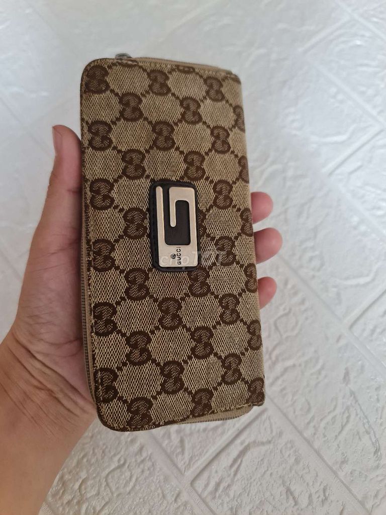 Gucci ví dài