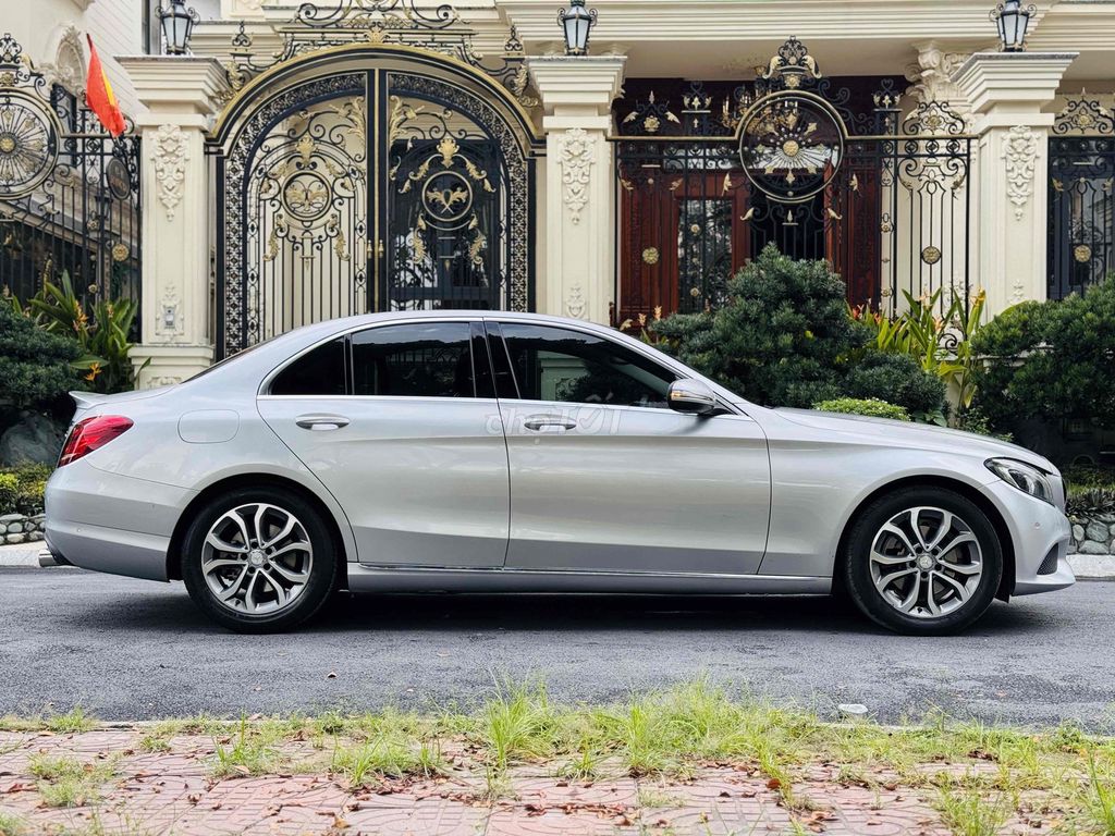 C200 GIÁ CỰC HỢP LÝ - BAO TEST HÃNG - 1 CHỦ. Mua bán Ô tô tại Quận Bình Tân Tp Hồ Chí Minh được đăng bởi Huỳnh Thiên Bảo hình 3