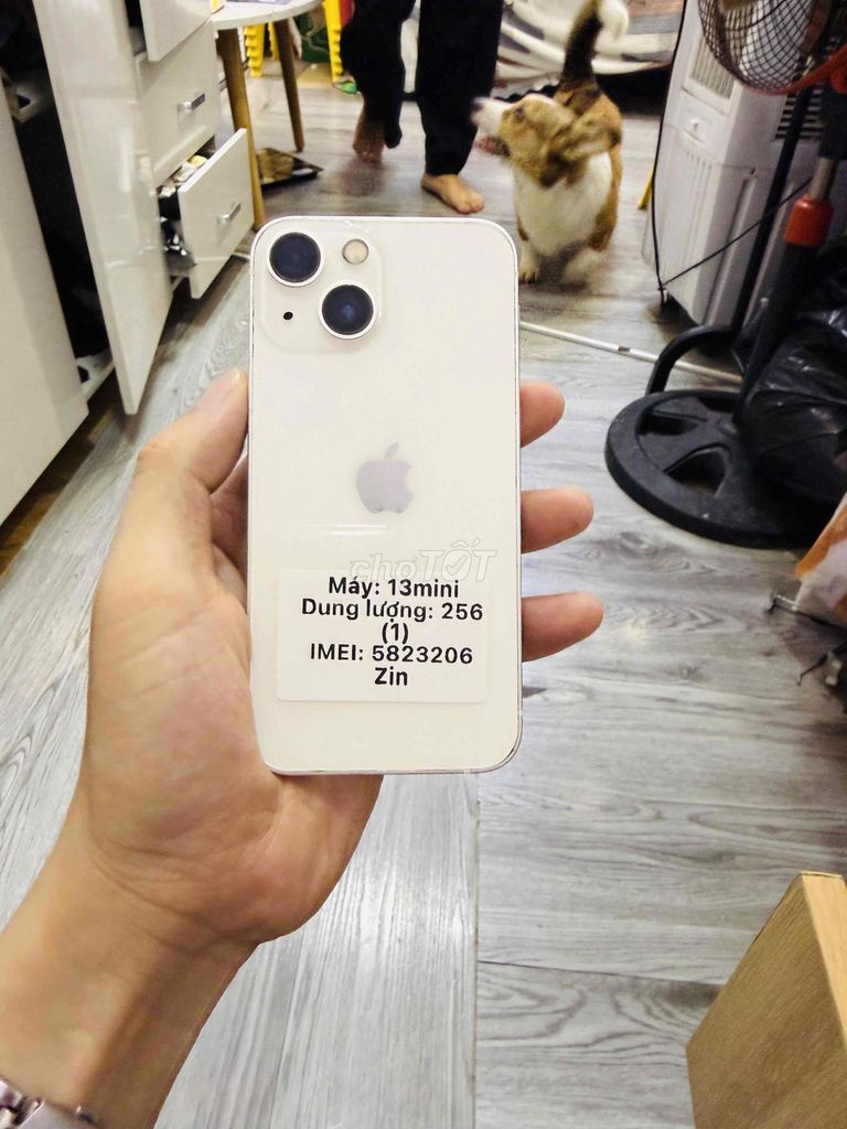 Apple iPhone 13 mini 256GB Trắng. Mua bán Điện thoại tại Quận Hải Châu Đà Nẵng được đăng bởi Hoàng Táo 273 Nguyễn Hoàng hình 1