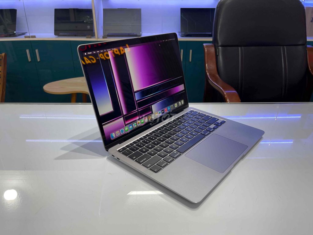 Laptop Apple Macbook Air 2020 i5 8GB/256GB. Mua bán Laptop tại Quận Ninh Kiều Cần Thơ được đăng bởi HOÀNG MAI STORE hình 1