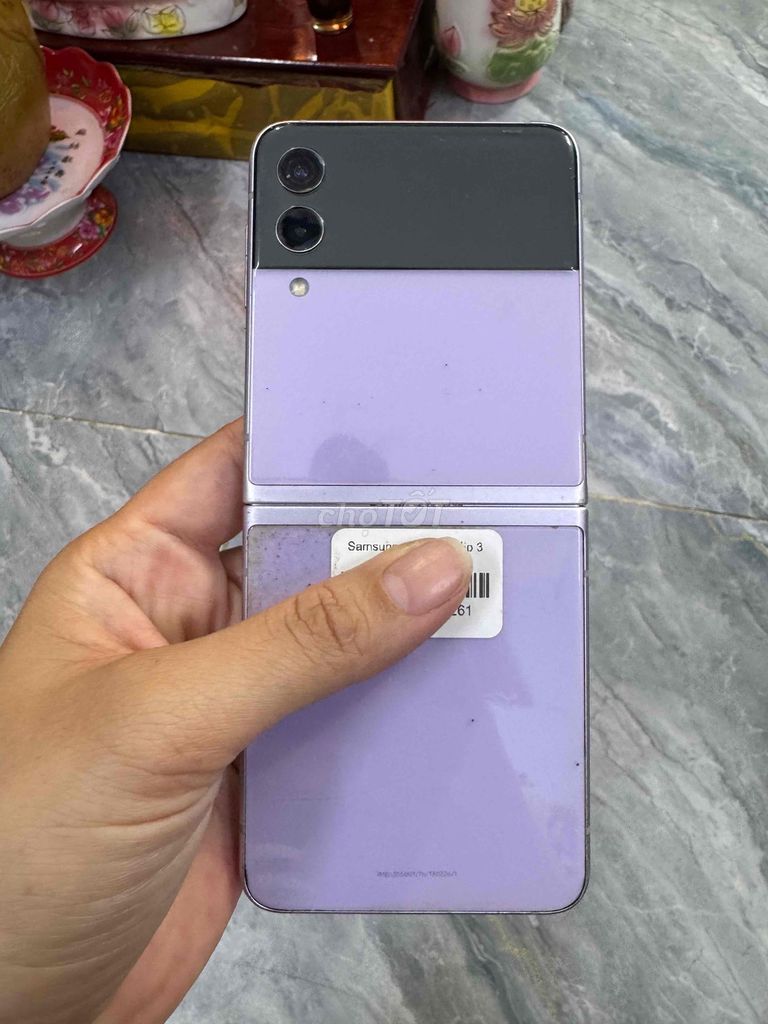 Samsung Galaxy Z Flip3 5G 128GB gặp hơi cong. Mua bán Điện thoại tại Quận 4 Tp Hồ Chí Minh được đăng bởi Phan Pha hình 1