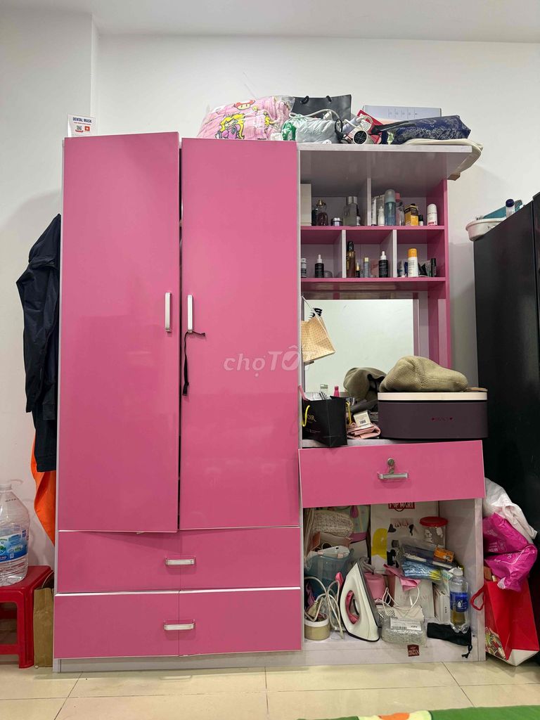 Tủ quần áo + bàn trang điểm màu hồng. Mua bán Tủ, kệ gia đình tại Quận 7 Tp Hồ Chí Minh được đăng bởi Hà Dung hình 1