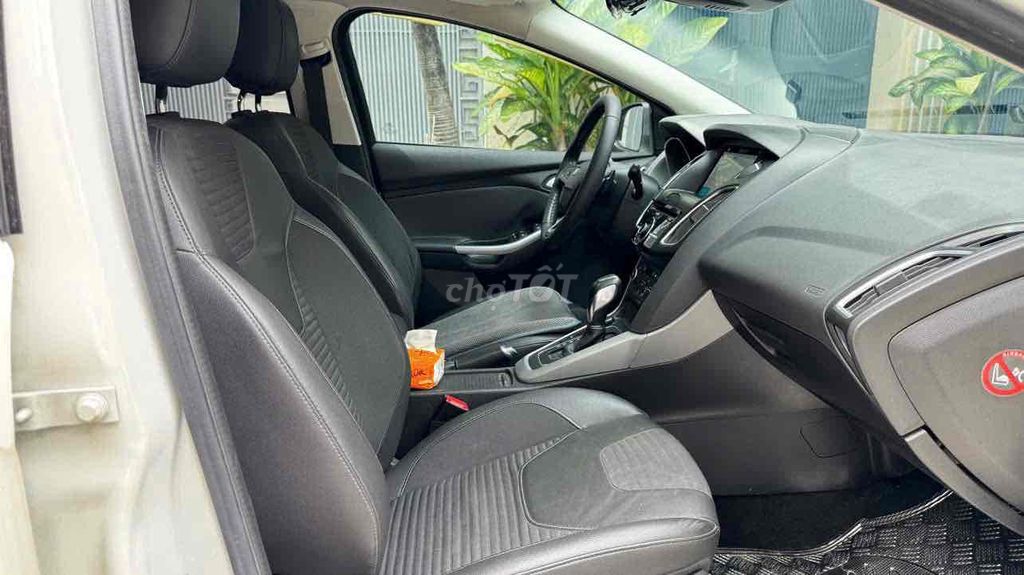 Ford Focus Sport 2018 Trắng 35.000 km. Mua bán Ô tô tại Quận Tân Bình Tp Hồ Chí Minh được đăng bởi Sài Gòn Ford hình 9