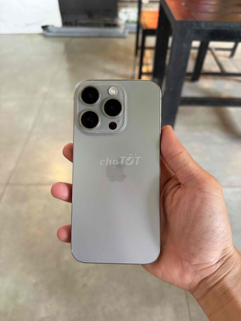 Iphone 15pro titan đẹp. Mua bán Điện thoại tại Thị xã An Nhơn Bình Định được đăng bởi Iphone Quận 12 Ngọc Khánh Store hình 1